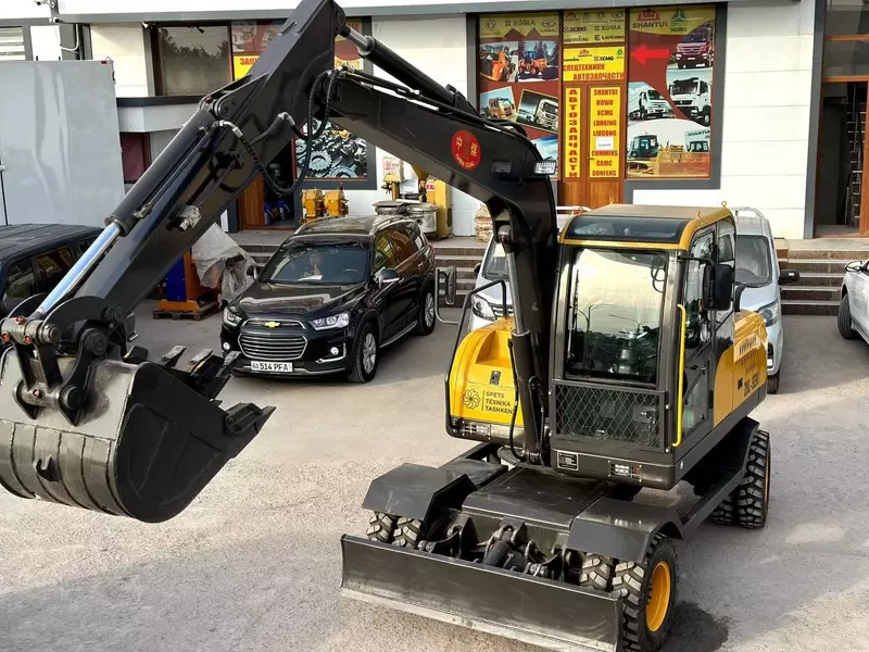 Колёсный экскаватор ZML-SE90