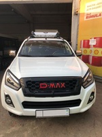 Решетка радиатора надпись D-MAX