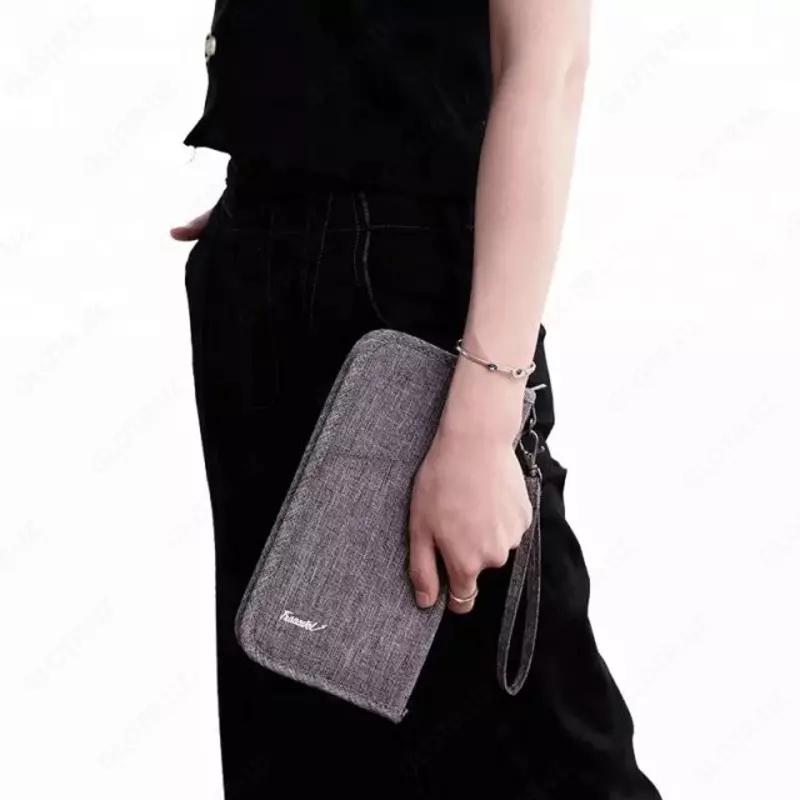 Тревел-кейс чёрного цвета