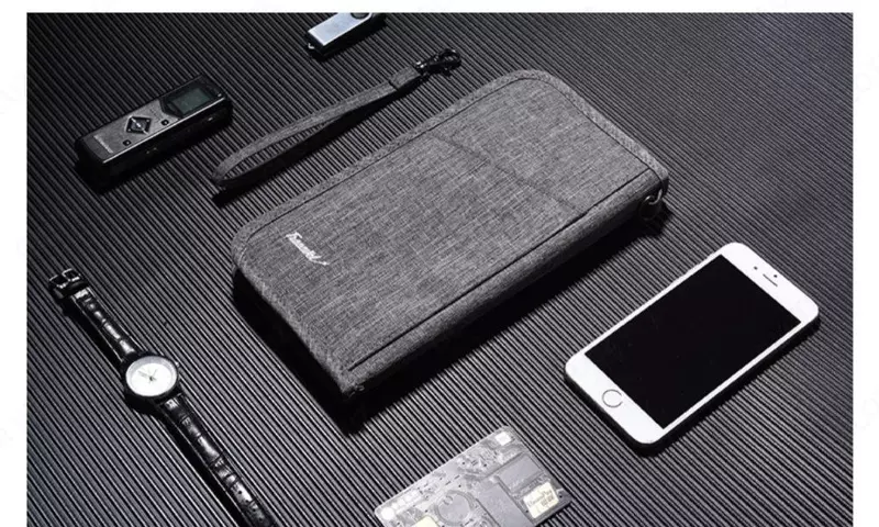 Тревел-кейс фиолетового цвета