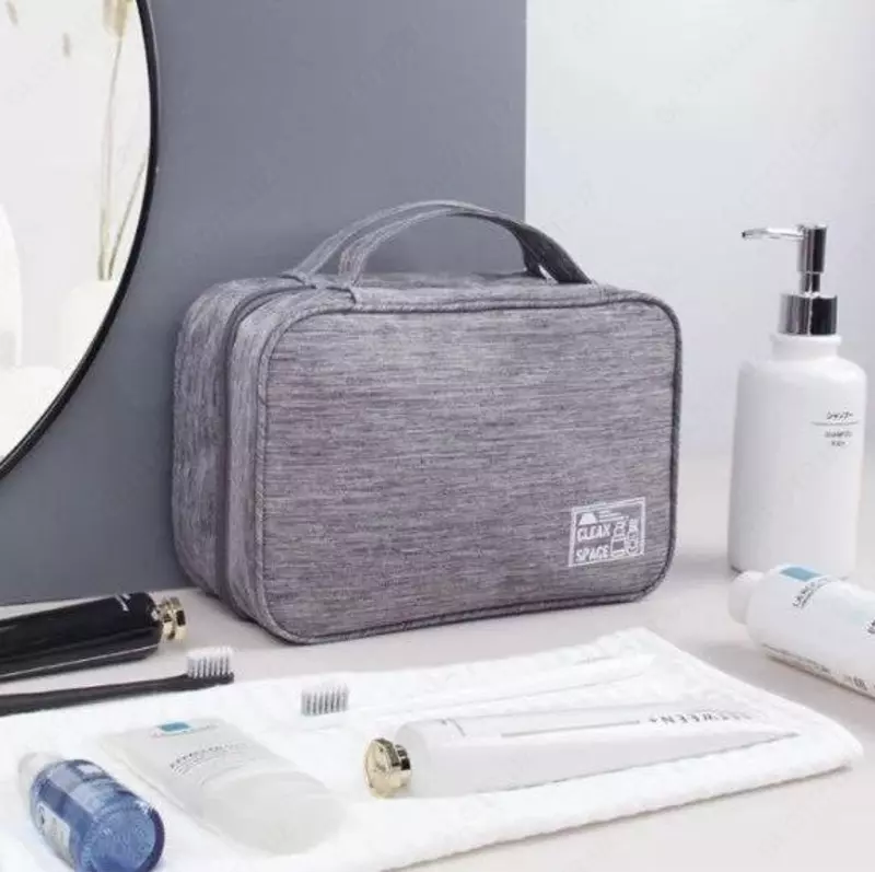 Дорожная косметичка серого цвета