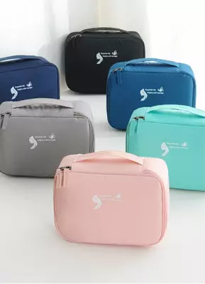 Косметичка дорожная нежно розового цвета