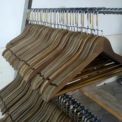 Деревянные вешалки разного типа. Оптом и розница