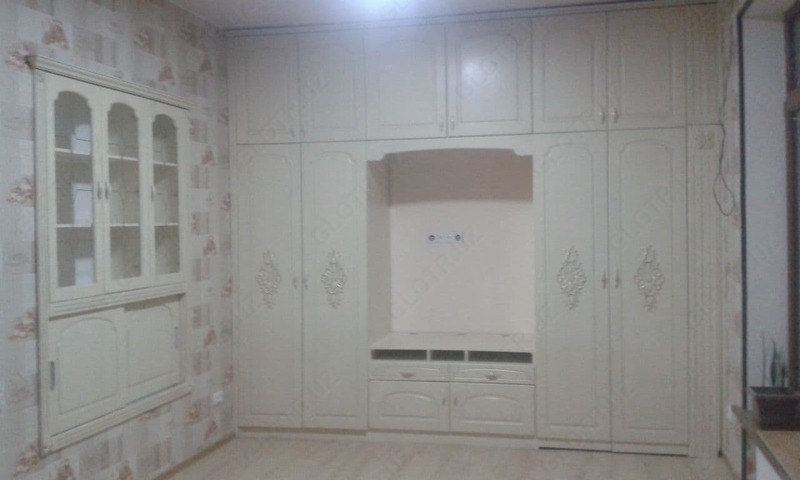 Yashash xonasi uchun ichki mebel