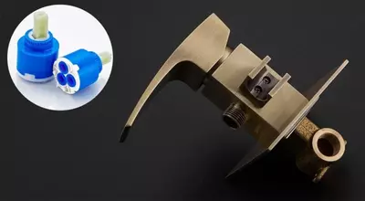 Смеситель с гигиеническим душем Gappo G07-4 G7207-4 Цвет: бронза