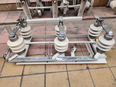 Разъединитель РЛНД 10/400 местного производства