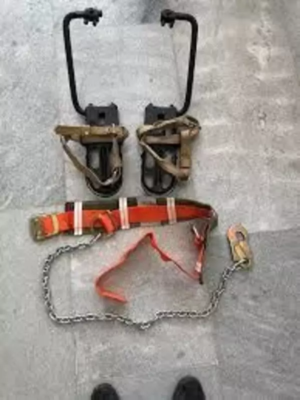 Защитный пояс электромонтажника.