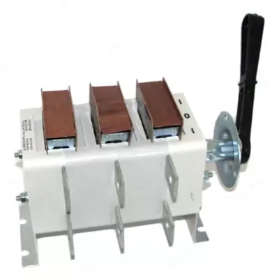 Выключатель-разъединитель ВР32-37 В 71250-32 УХЛ3, 400А, съёмная боковая смещённая рукоятка, 3-х полюсный на два направления, с дугогасительными камерами, IP32