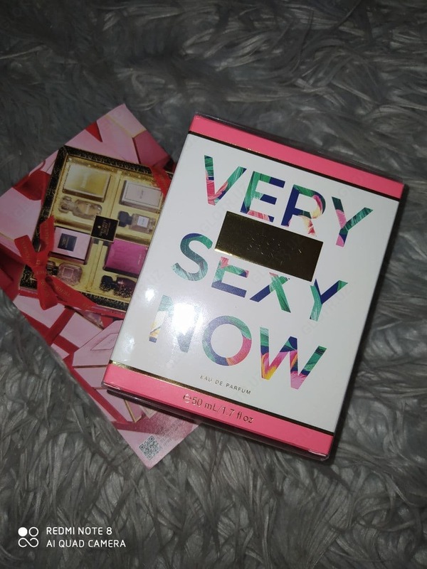 Парфюмерная вода Victoria's Secret Very Sexy Now для женщин - 601 045 сум