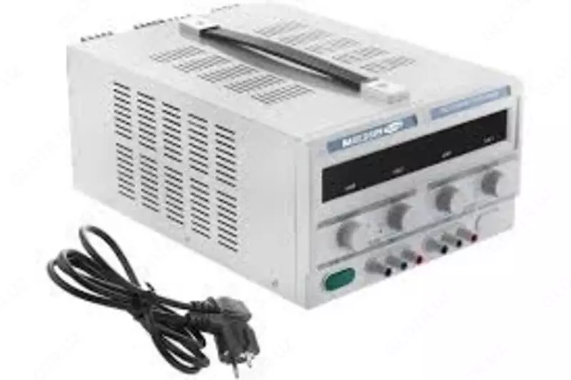 МЕГЕОН 323010 — двухканальный источник питания