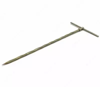 Vintli pinli elektrod L=500: Vint shaklidagi va uzunligi 500 mm bo'lgan tuproqli shtanga.