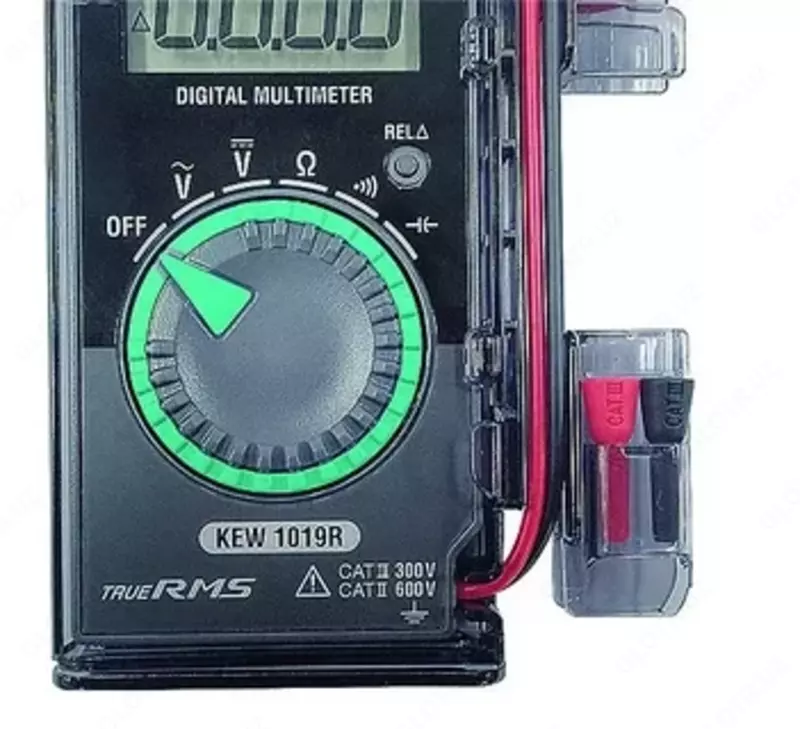 KEW 1019R — цифровой мультиметр в жестком футляре