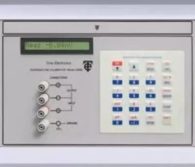 TE7077 — модуль калибратора температуры и технологического контроля