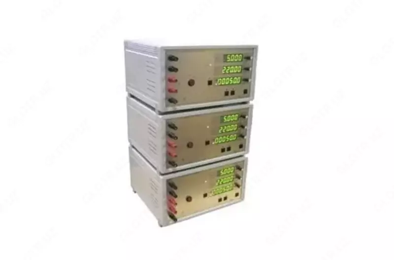 УИ300.2-1 — калибратор переменного тока однофазный от 40 Гц до 11 кГц - от 856 300 сум