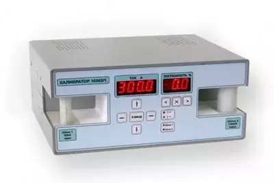 10302/1 — калибратор тока для поверки клещей токоизмерительных