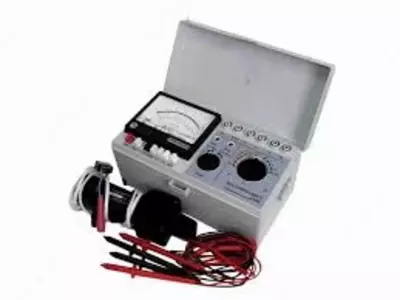 ВАФ-4303 — вольтамперфазометр