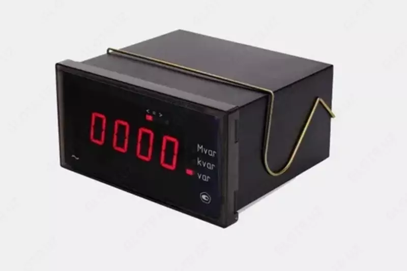 ЦЛ2135 — варметр щитовой переменного тока трехфазный