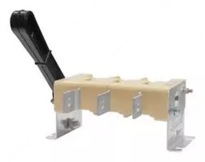 Выключатель-разъединитель ВР32И-31В31250 100А IEK