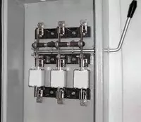 PN2 holda YARV-6122 (RPB) 100A kaliti bilan quvvat qutisi