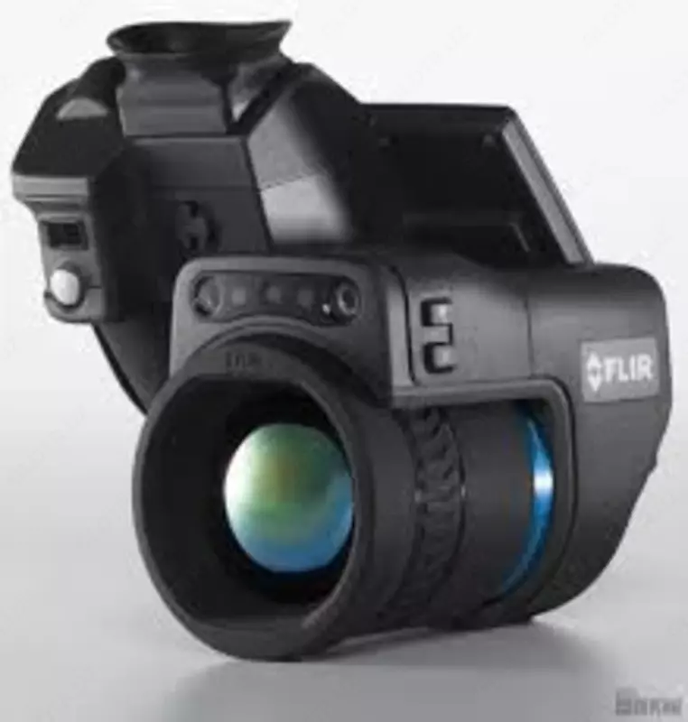 FLIR T1020 — тепловизор