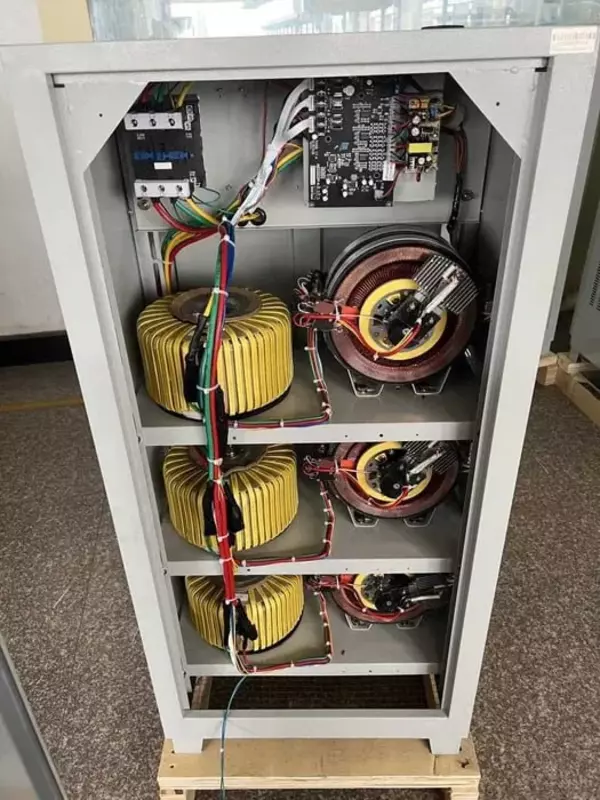 Стабилизатор на 50 kVA - по запросу