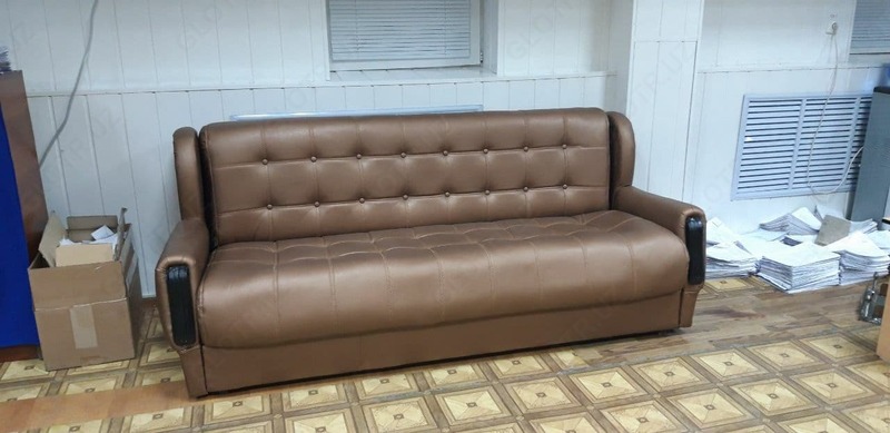 Дизайнерский мягкий диван Модель № 017 (экокожа)