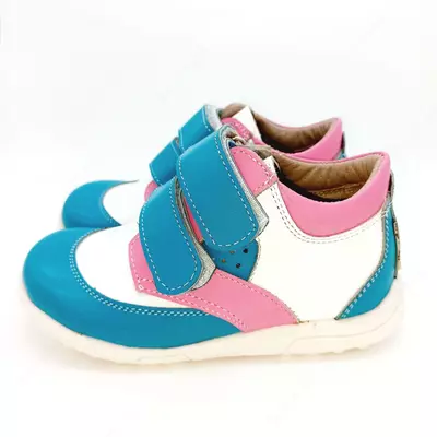 Кроссовки - от 424 000 сум / шт.