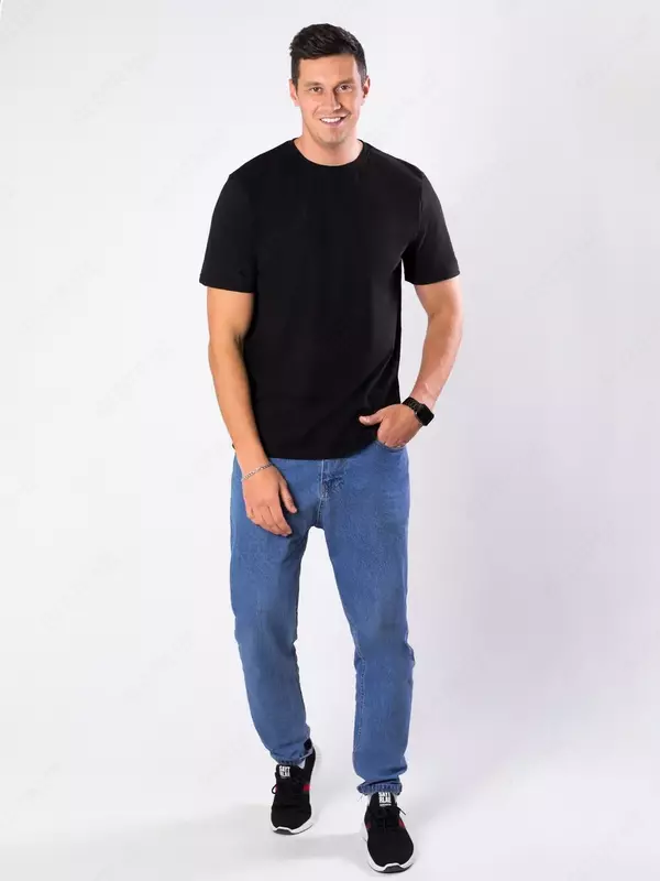 Kundalik paxtadan tikilgan bir xil rangli sport futbolkasi