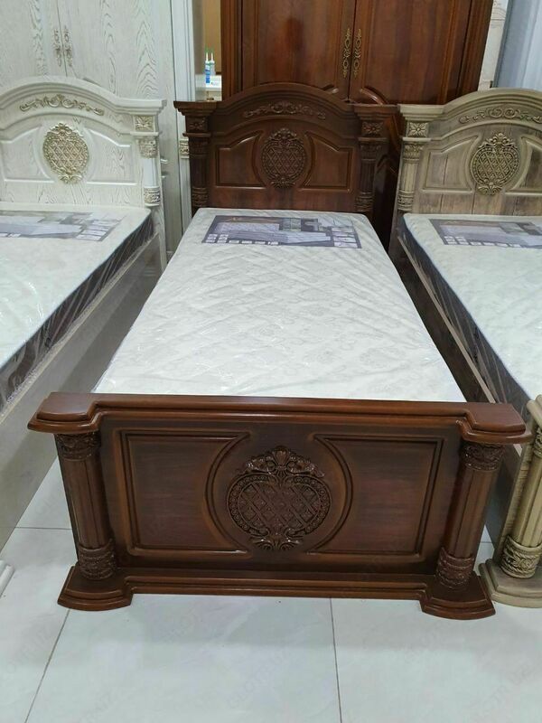 Односпальная кровать Арт 002