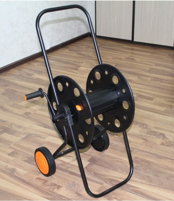 Катушка для поливных шлангов металлическая с колёсами (чёрная) - по запросу