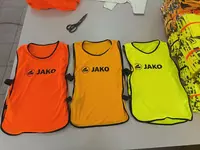 Футбольные манишки накидка для футболистов