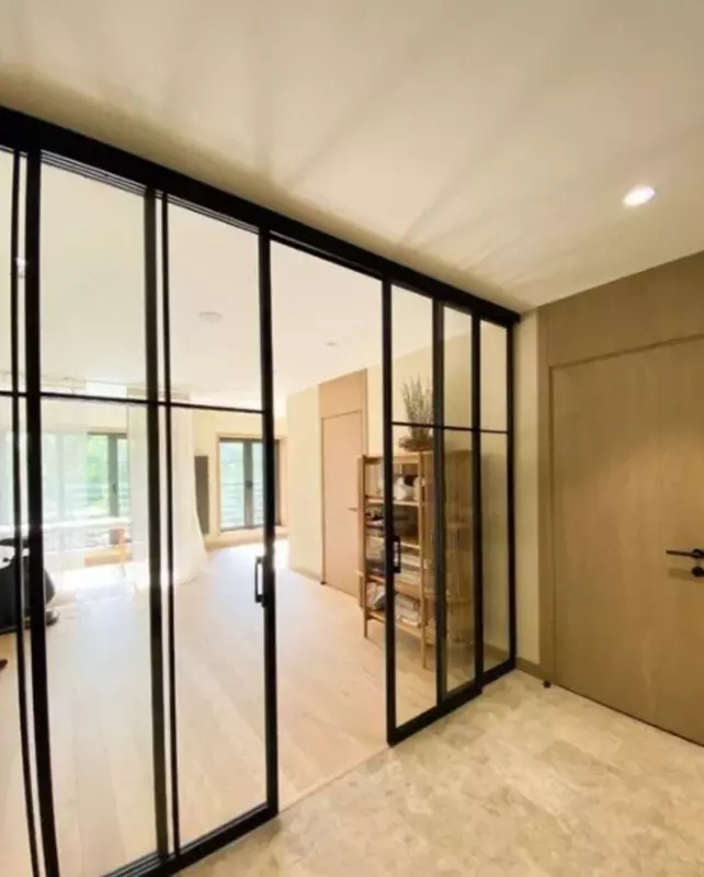 Раздвижные стеклянные двери - по запросу