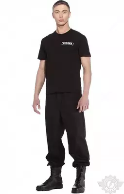 180 000 so'm / dona Qora futbolka "Lyuks" xavfsizlik idoralari va qutqaruv xizmatlari xodimlarini jihozlash uchun mo'ljallangan.