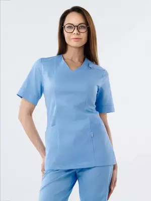 Ayollar uchun tibbiy kostyum