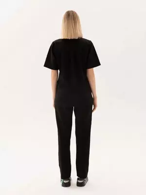 Ayollar uchun tibbiy jarrohlik kostyumi