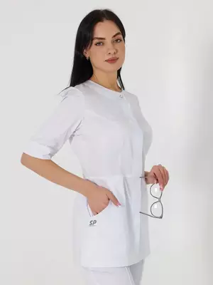 tibbiy kostyum ayollar uchun