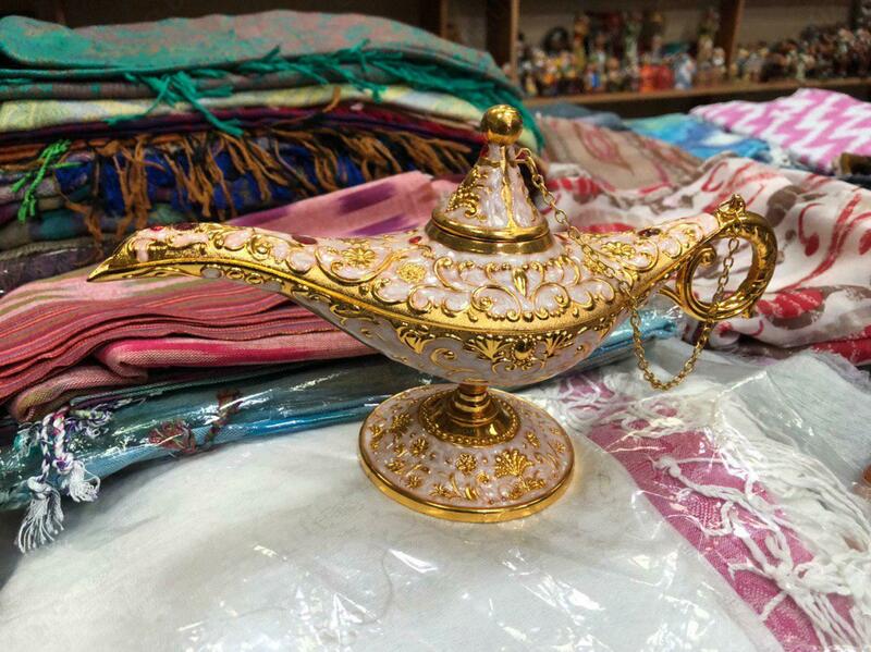 Aladdinning esdalik chiroqi