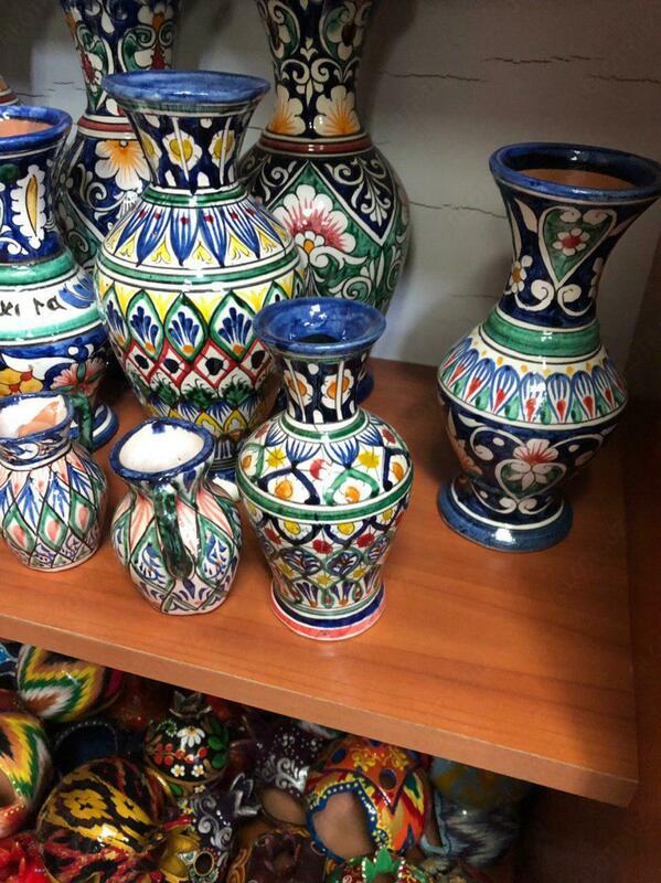 Сувенирные вазы из керамики