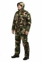 Ishlab chiqaruvchidan izolyatsiya qilingan ishchi kiyim (kamuflyaj) - {0} so'mdan