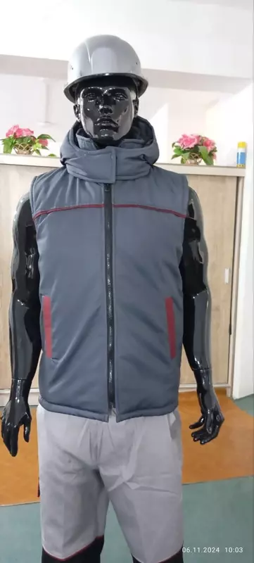 Жилетка утеплённая из смесовой ткани 80/20  утеплитель синтепон №1