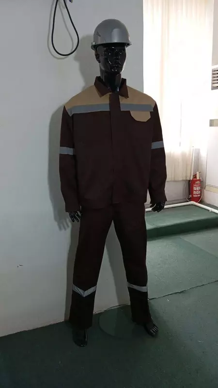 Aralash matodan tikilgan kurtka va shimlar