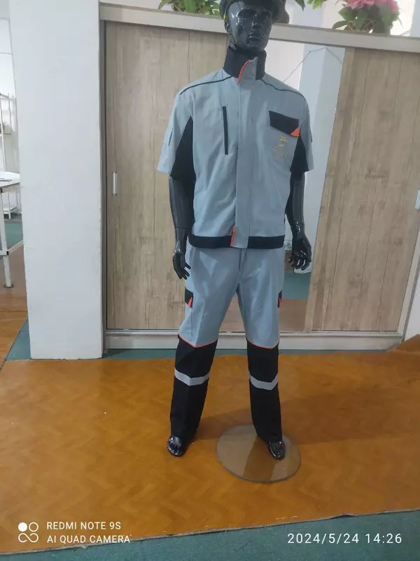 Aralash matodan tikilgan kurtka va shimlar