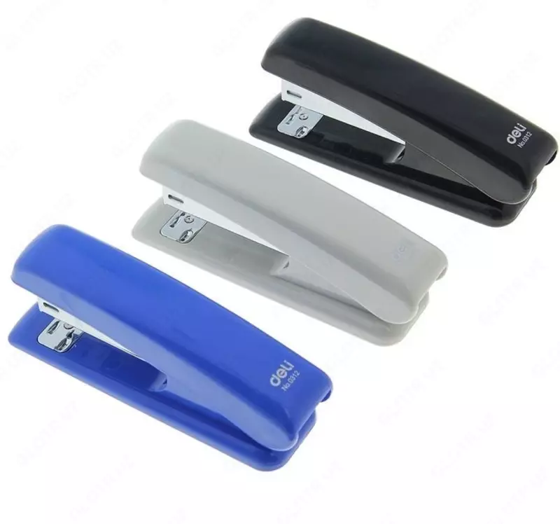   Степлер Deli E0312  скобы № 24/6 и 26/6  на 20 листов