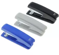   Степлер Deli E0312  скобы № 24/6 и 26/6  на 20 листов