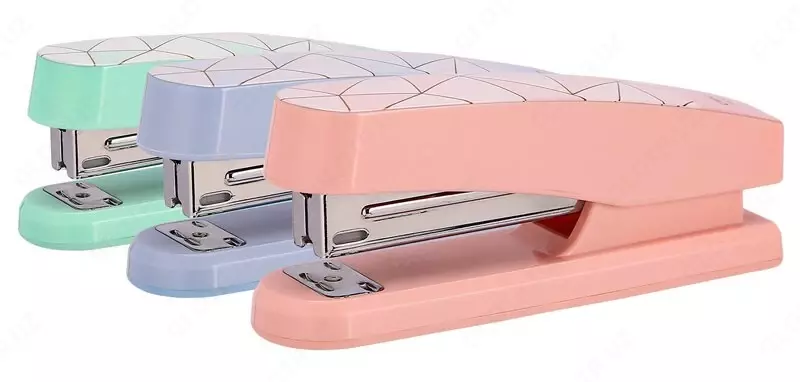 Степлер Deli E0402F  скобы № 24/6 и 26/6  на 25 листов