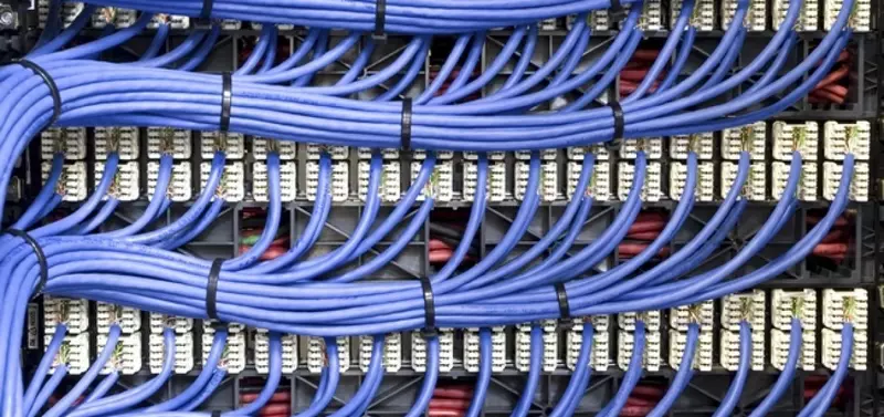 Netbook korpusini ta'mirlash