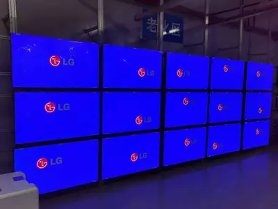 LG 55” LCD Видеостена 3.5мм