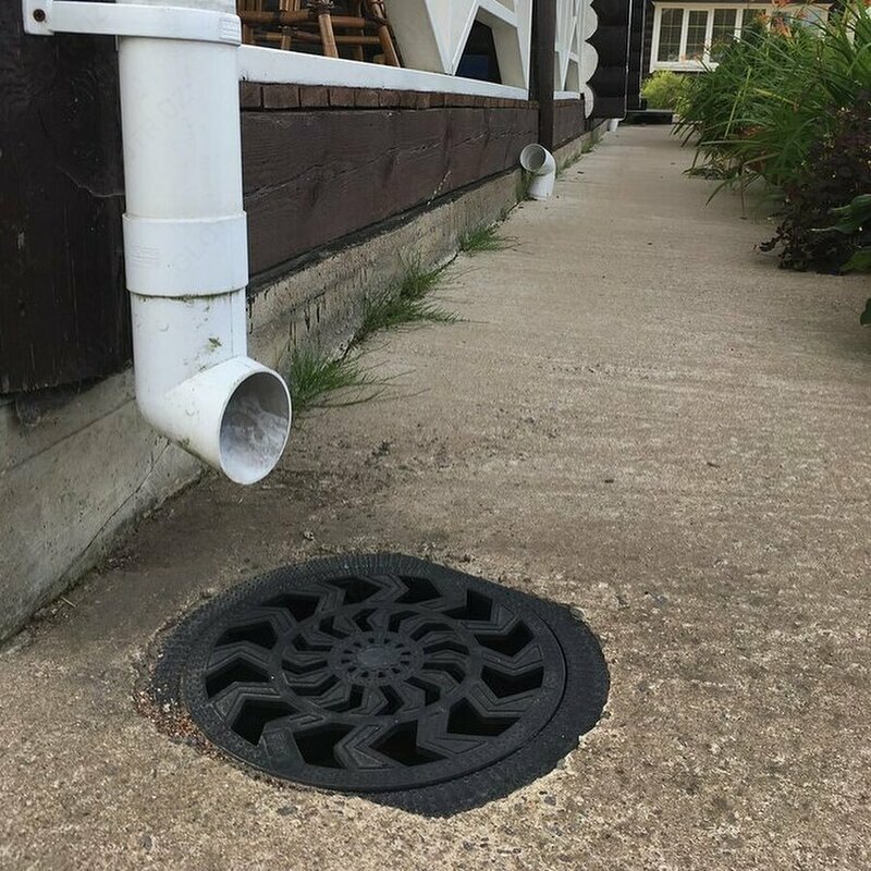 Трап и лотки для агорода и брусчатка