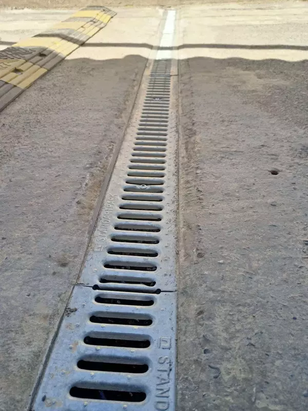 TURON DRAIN - Лоток пластиковый SteeStart DN100 c Решеткoй штампованная стальная A15