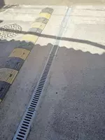 Лоток пластиковый SteeStart DN100 c Решеткoй штампованная стальная A15 - Садовые лотки